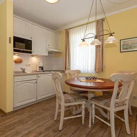 Haus-Schaumburg-Wohnung-7-101 * Kuehlungsborn